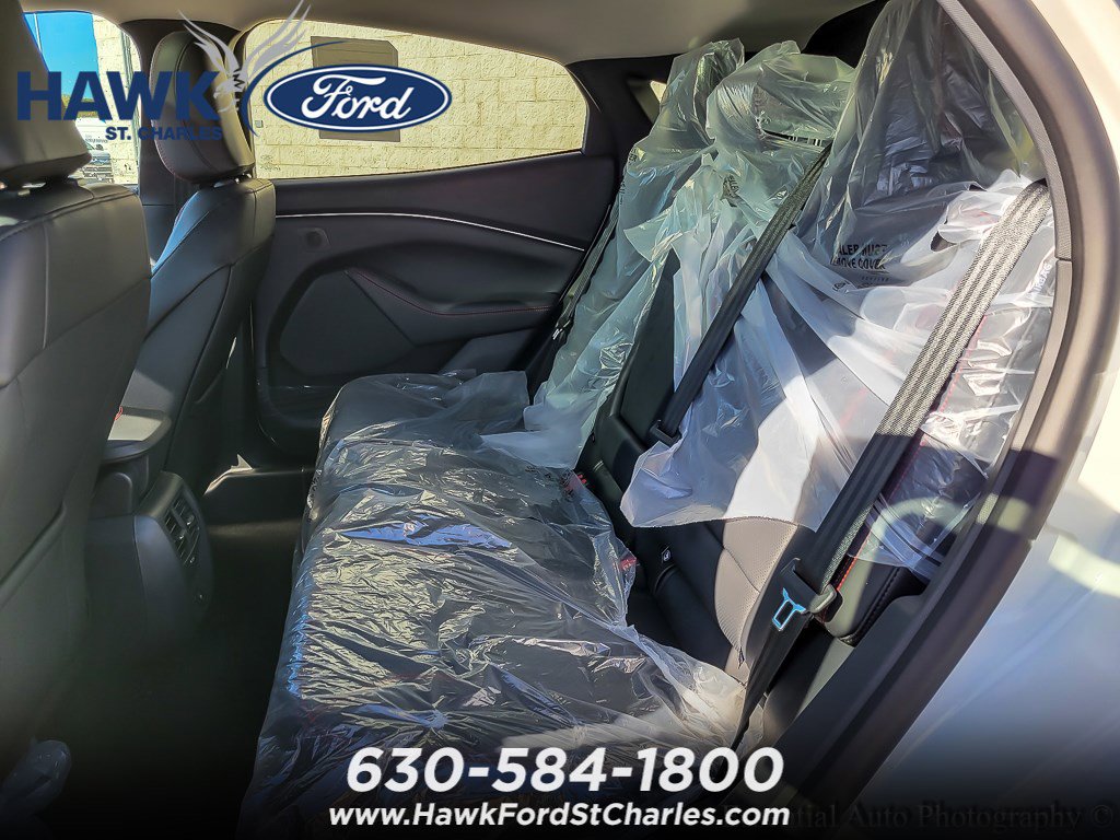 2025 FORD MUSTANG MACH-E - Image 9