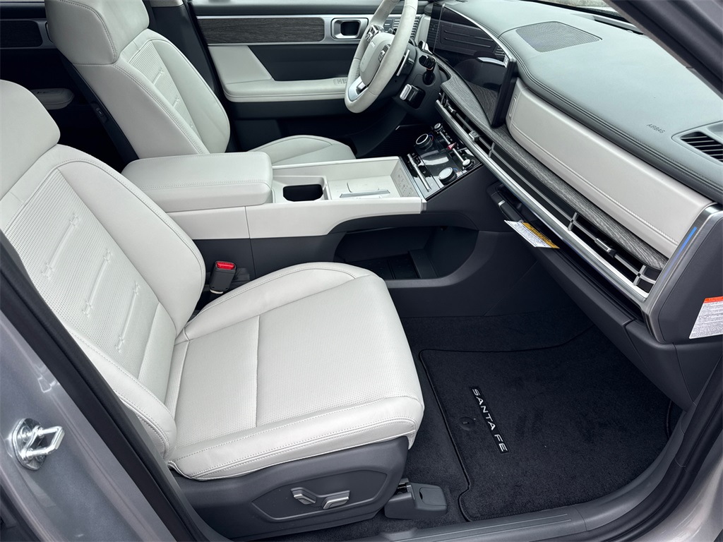 2025 Hyundai Santa Fe photo 6