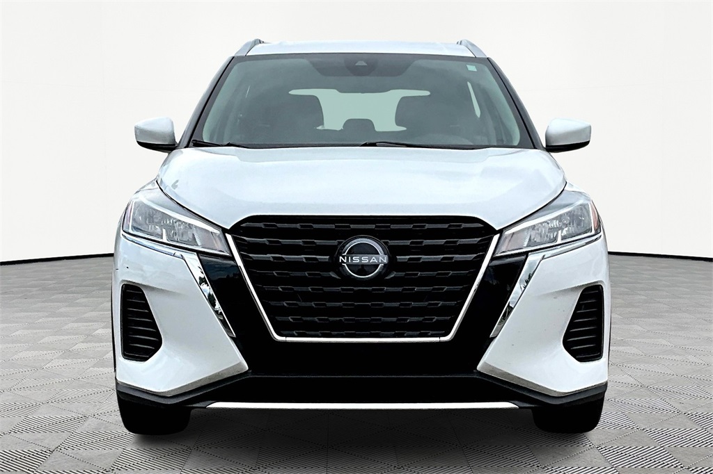 2023 Nissan Kicks SV photo 3