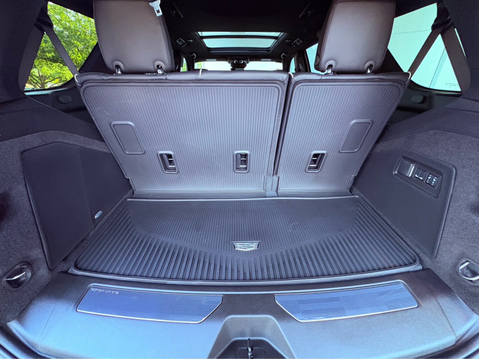 2025 Cadillac Escalade Premium Luxury photo 23