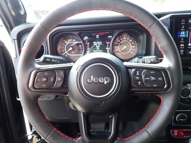 2024 Jeep Wrangler Rubicon photo 20