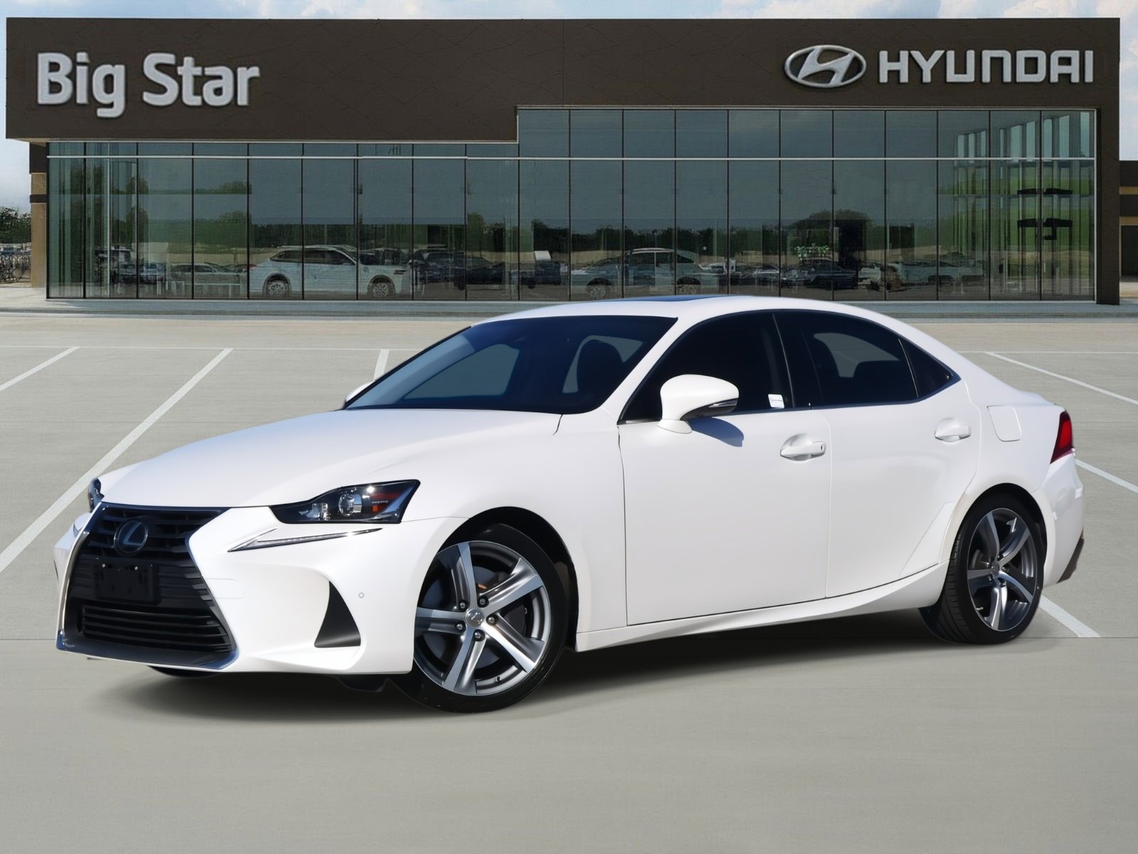 2018 Lexus IS 300's photo