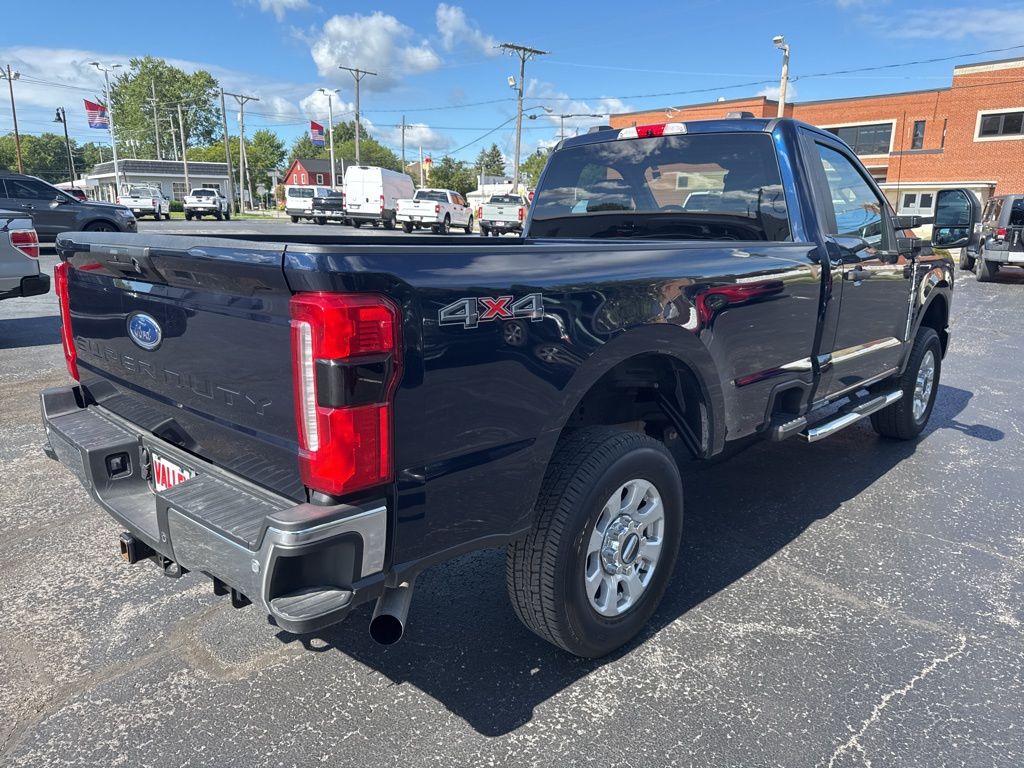2023 Ford F-250 XLT photo 3