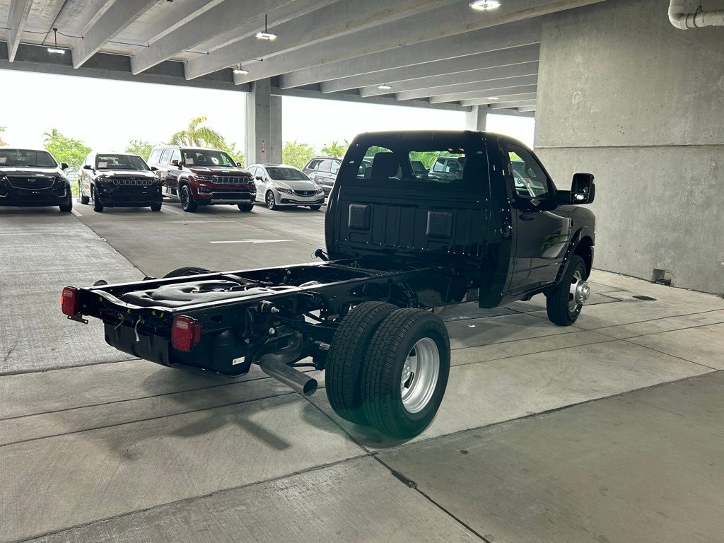 2024 RAM Ram 3500 Chassis Cab Tradesman's photo
