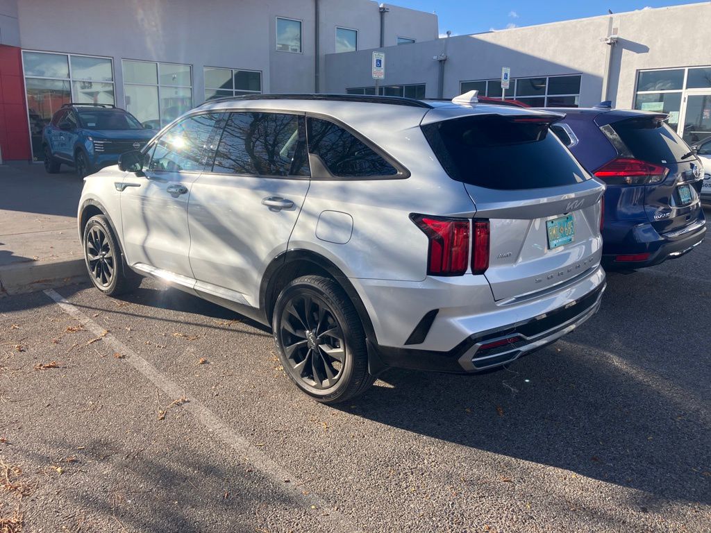 2022 Kia Sorento SX photo 2