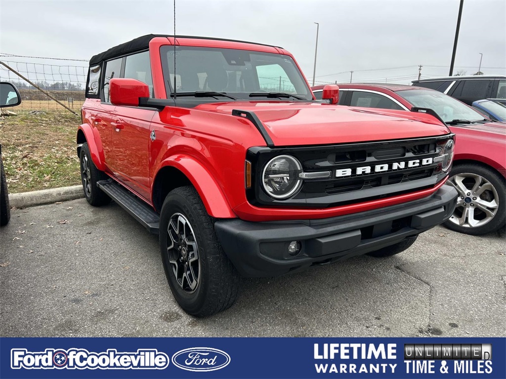 2023 Ford Bronco 4-Door Outer Banks's photo