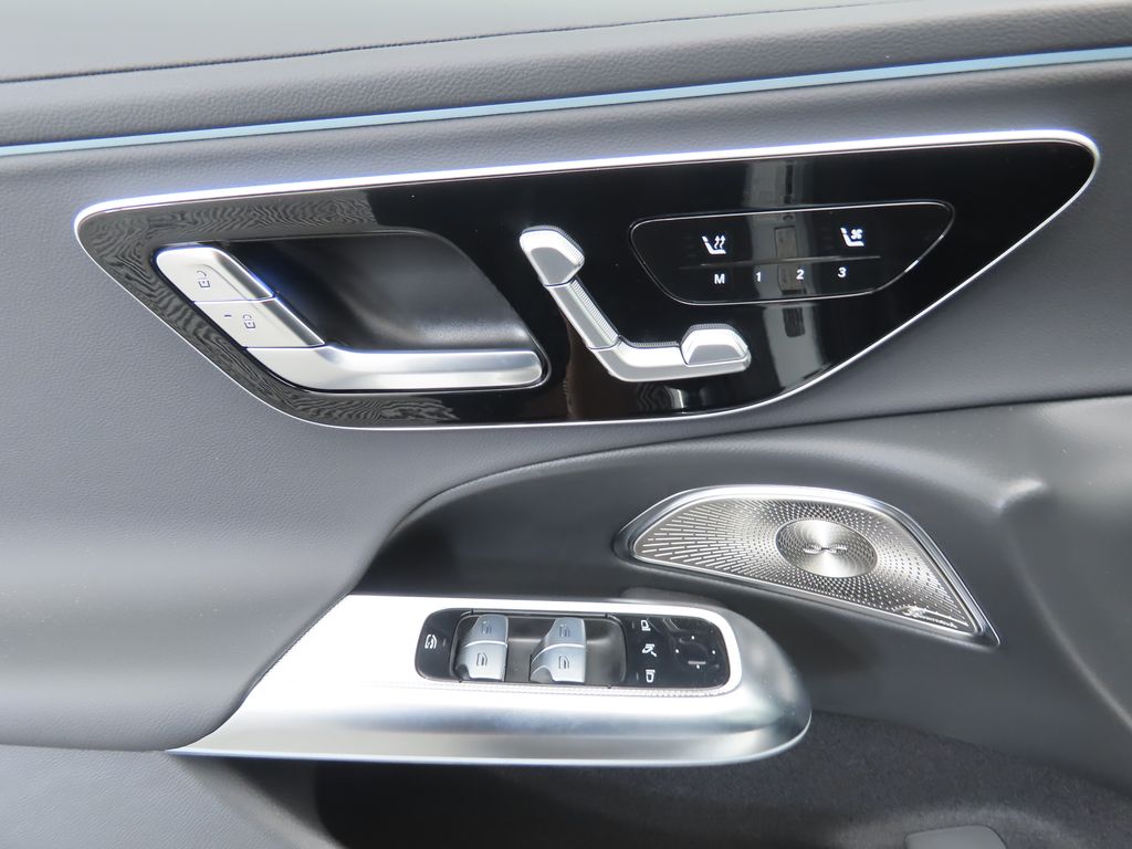 2026 Mercedes Benz E 350 4MATIC photo 22