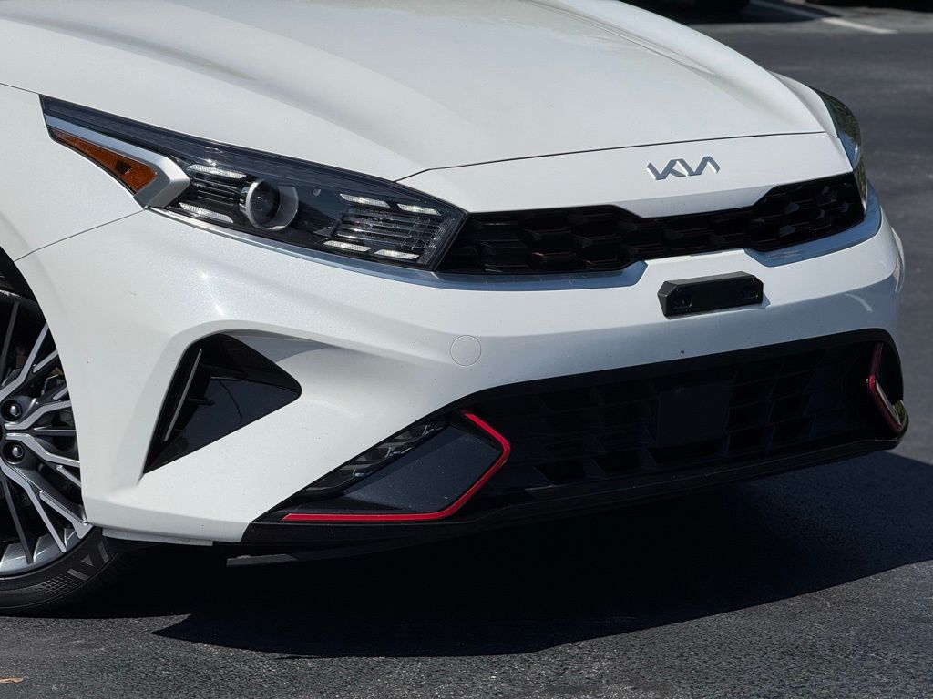 2023 Kia Forte GT-Line photo 5