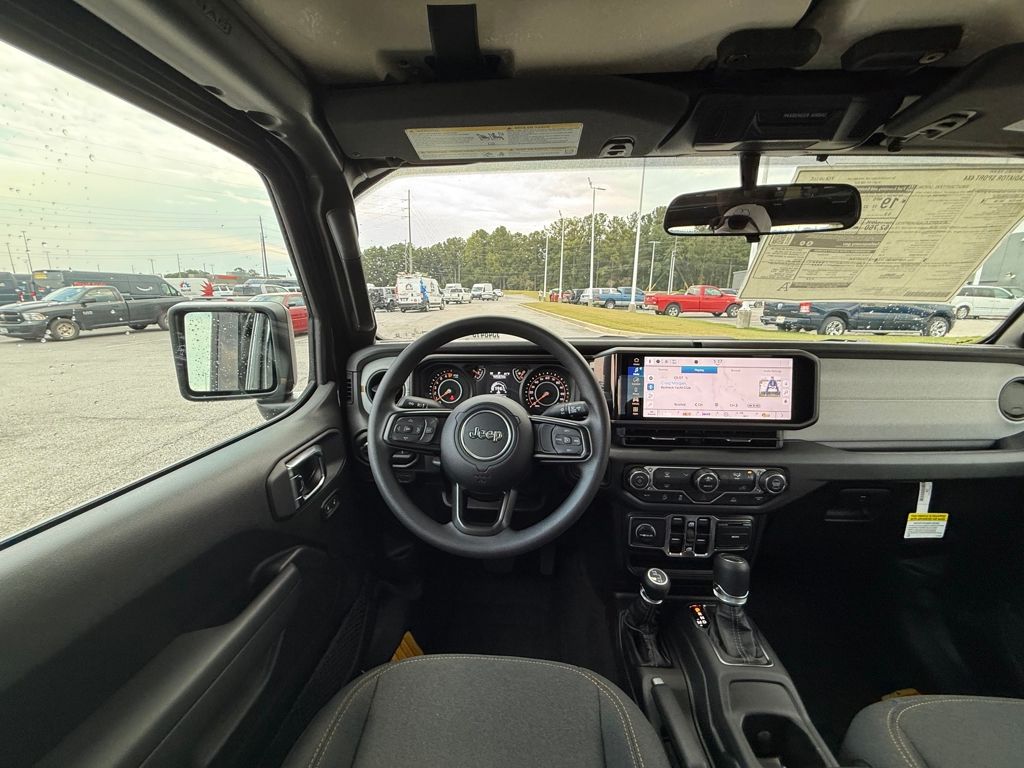2025 Jeep Gladiator Sport photo 13