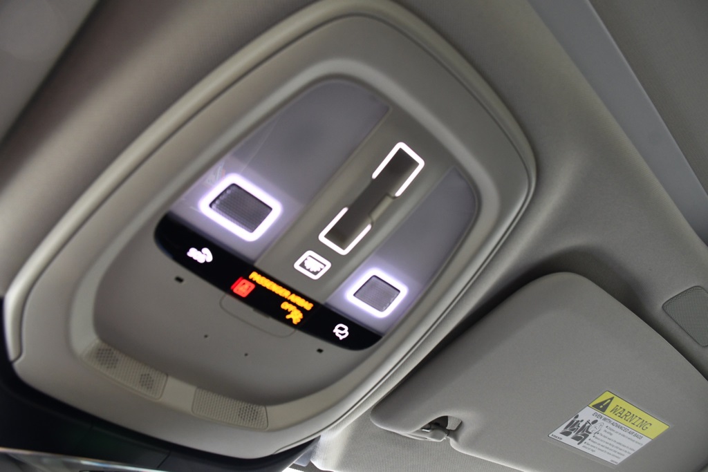 2024 Volvo S60 B5 Core photo 32