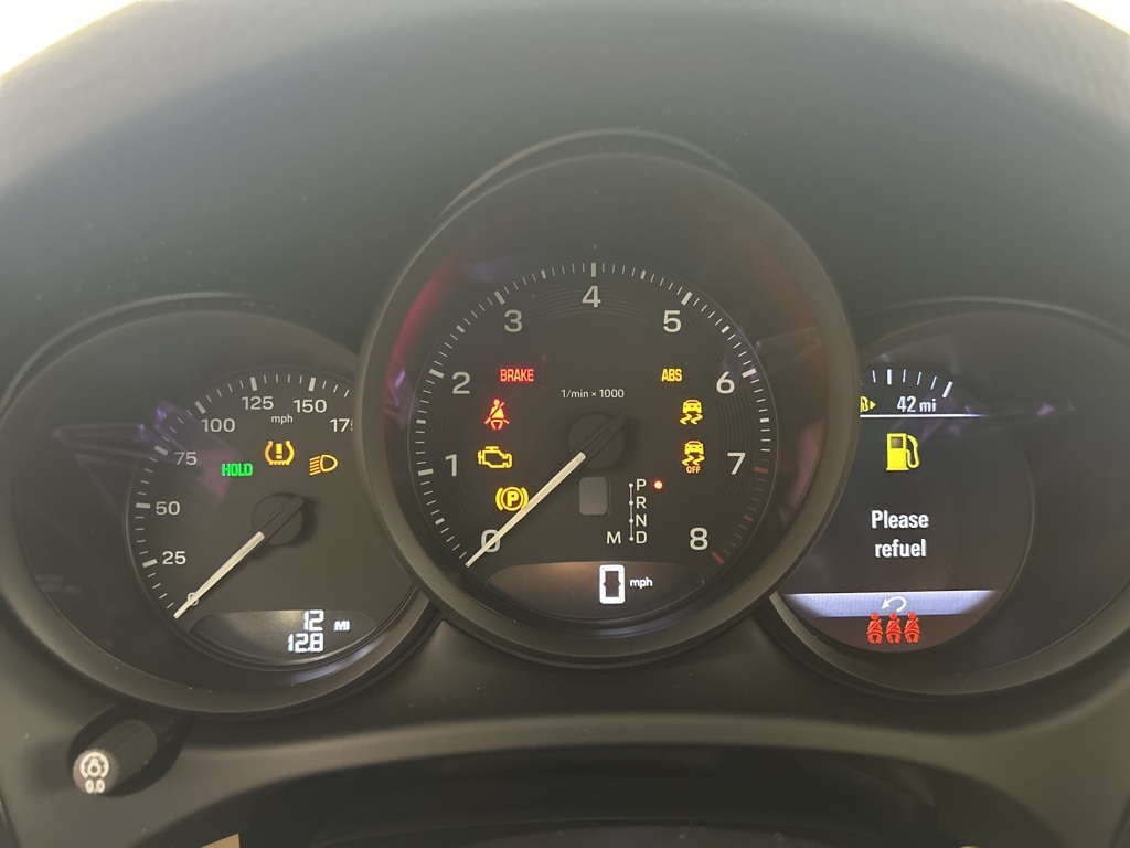 2025 Porsche Macan T photo 16