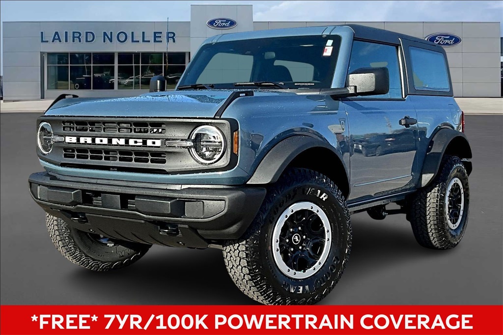 2025 Ford Bronco 2-Door Base's photo