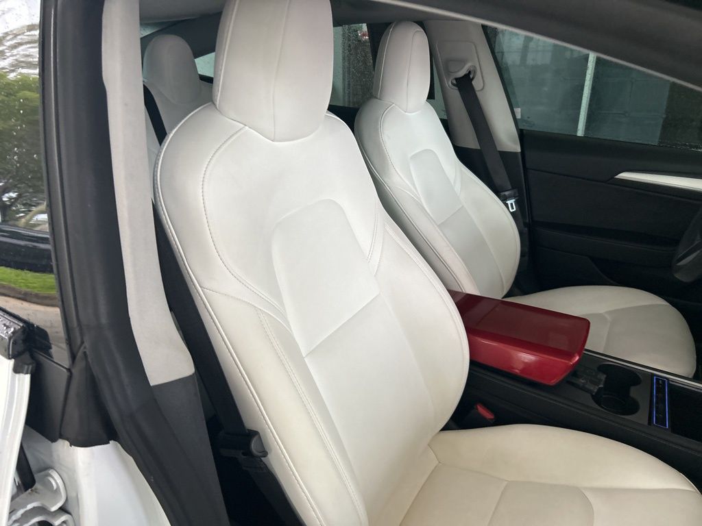 2021 Tesla Model 3 Standard Range Plus photo 15