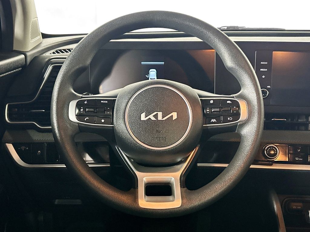 2023 Kia Sportage LX photo 13