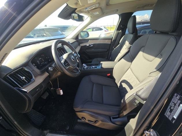 2025 Volvo XC90 Plus photo 3