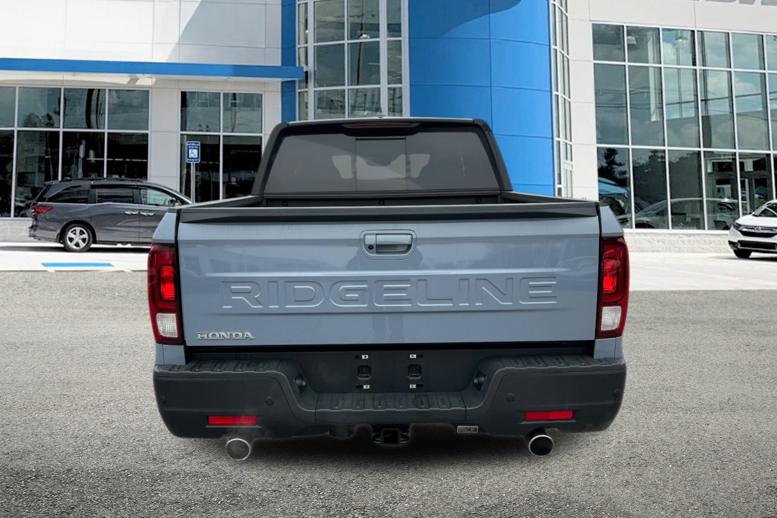 2024 Honda Ridgeline Black Edition photo 2