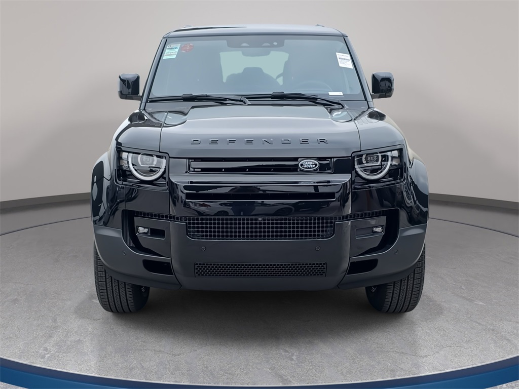 2026 Land Rover Defender 110 S photo 2