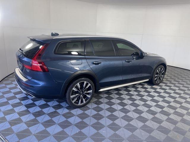 2020 Volvo V60 Cross Country T5 AWD photo 7