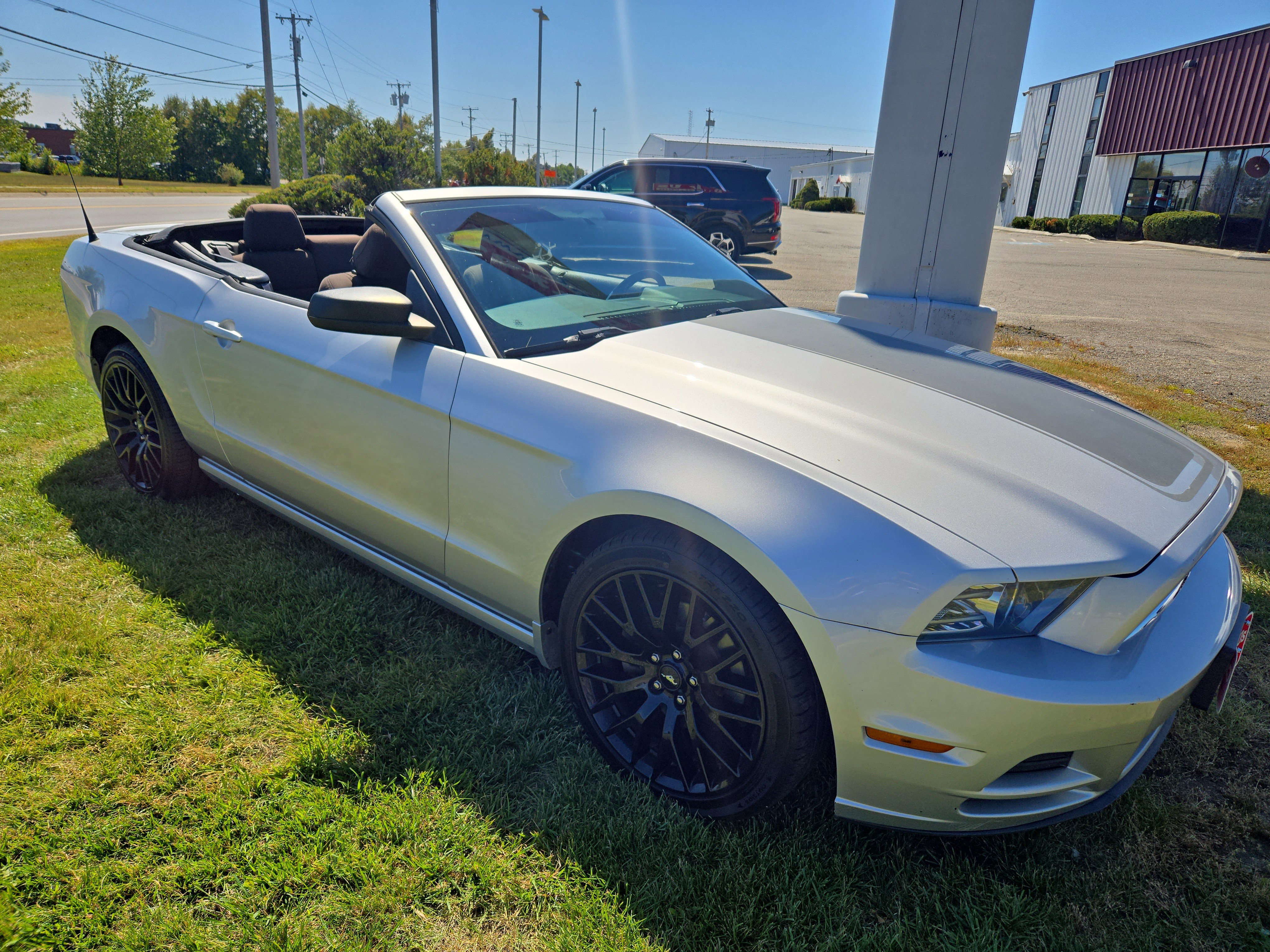 Used 2013 Ford Mustang V6 with VIN 1ZVBP8EM9D5250423 for sale in Hallowell, ME