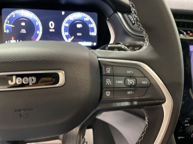 2025 Jeep Grand Cherokee Laredo photo 26