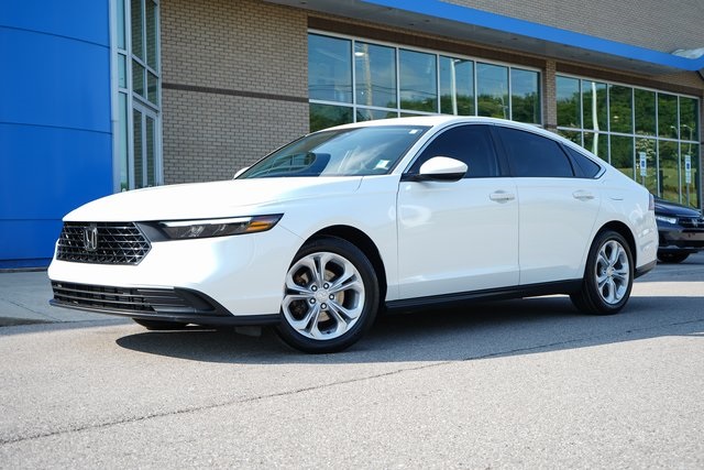 2024 Honda Accord LX photo 2