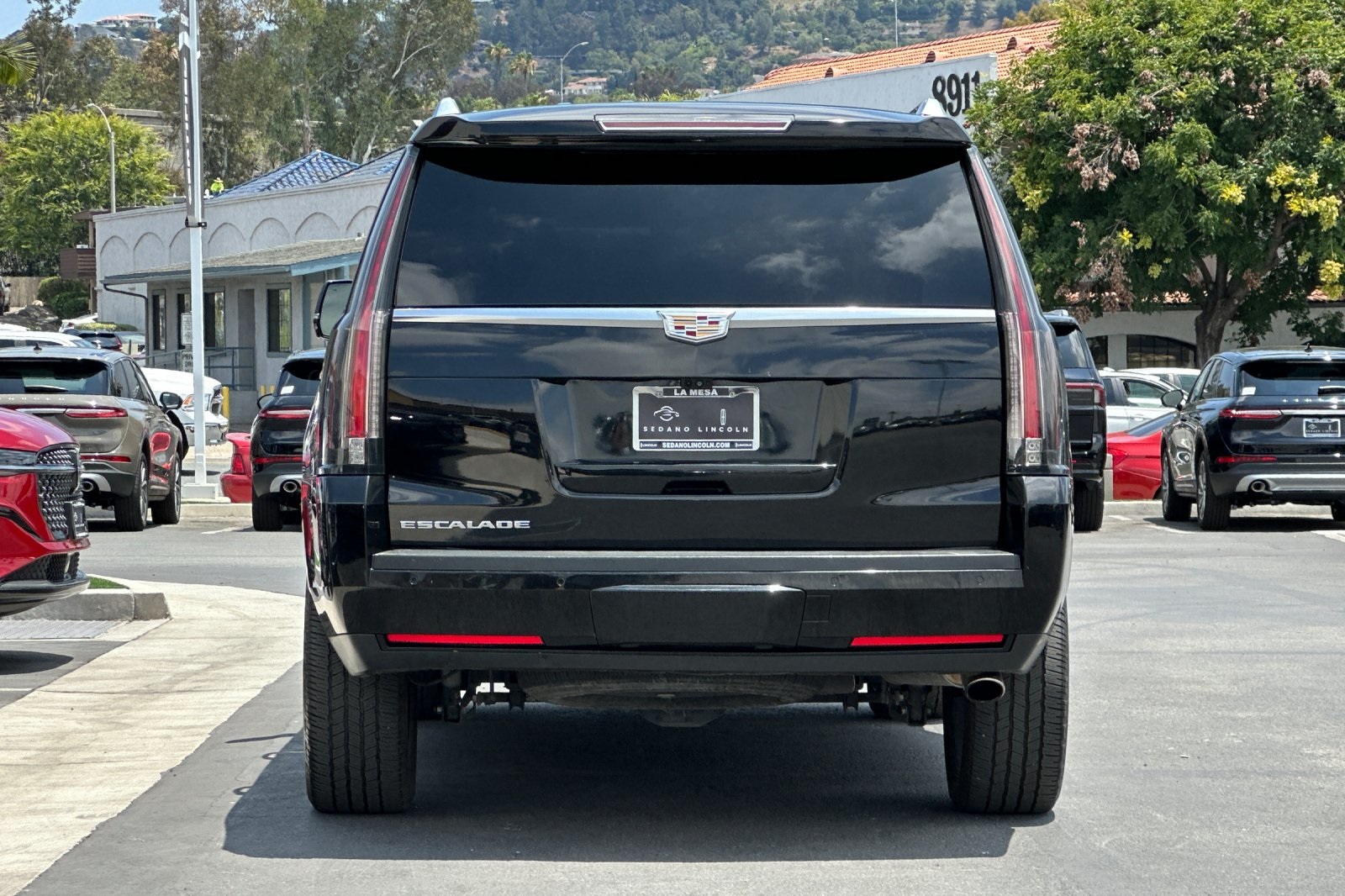 2019 Cadillac Escalade Premium Luxury photo 4