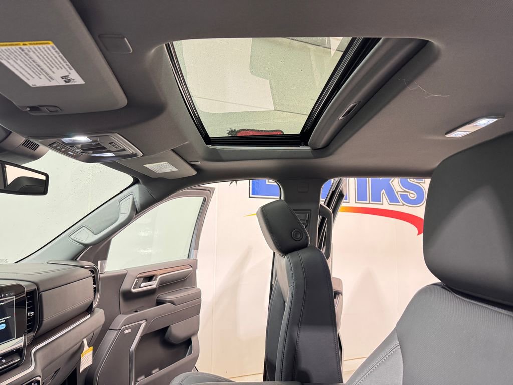 2026 Gmc Sierra 1500 SLT photo 7