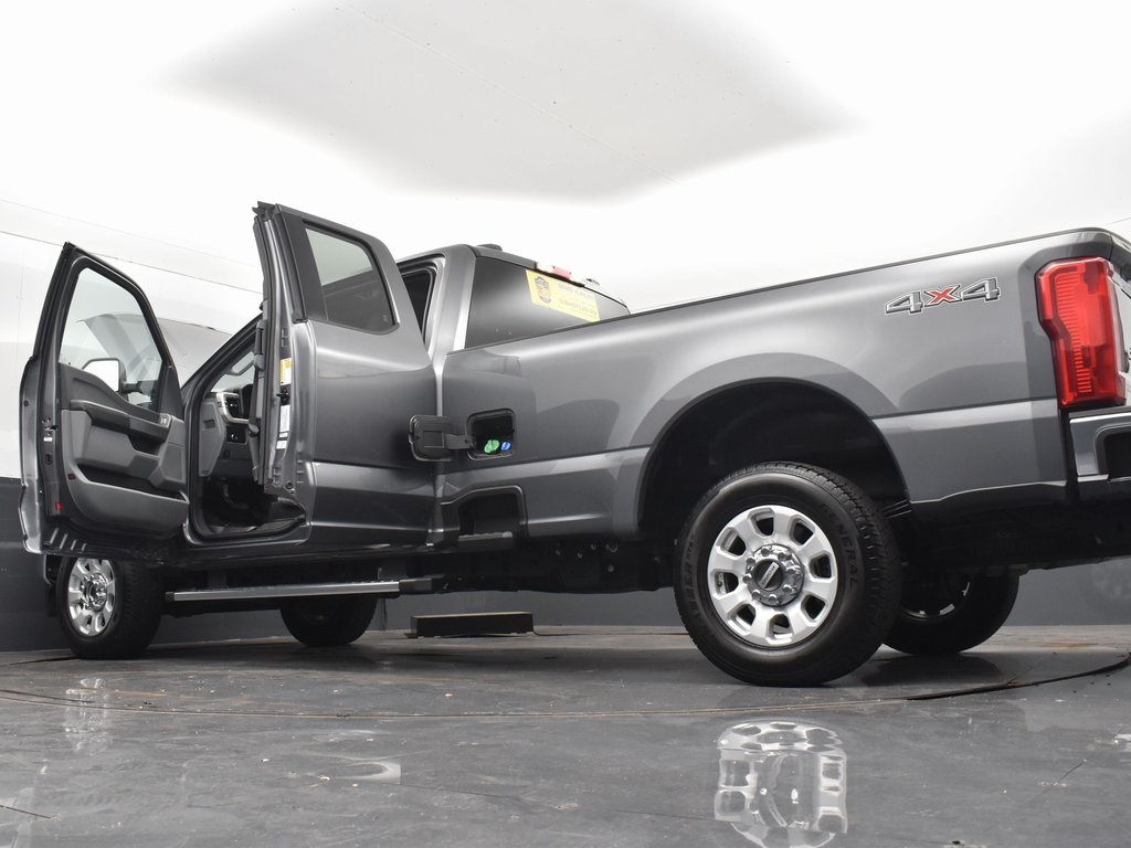 2024 Ford F-250 XLT photo 28