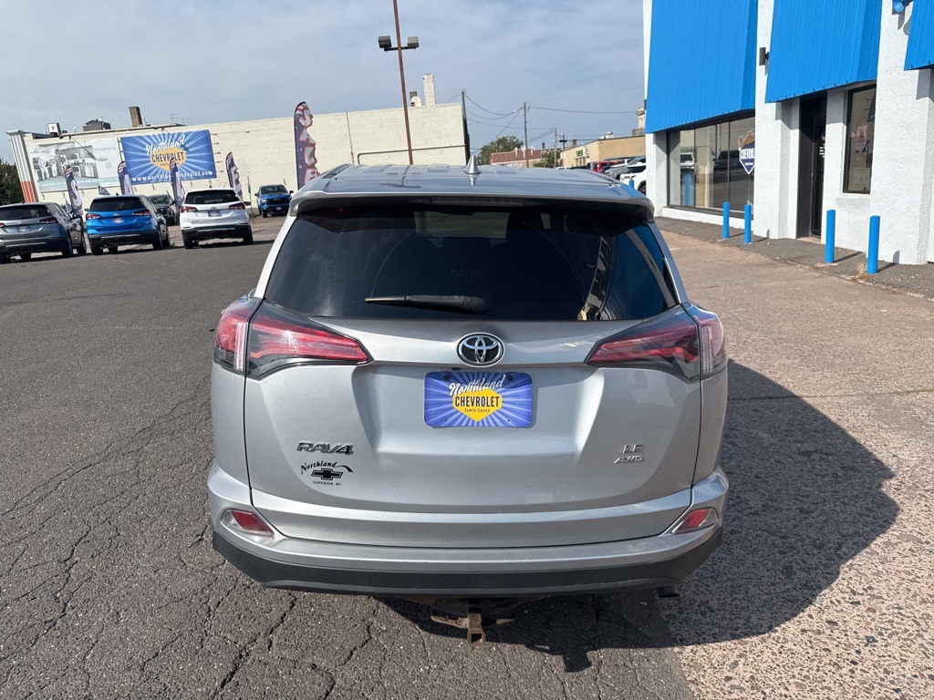 2017 Toyota RAV4 LE photo 11