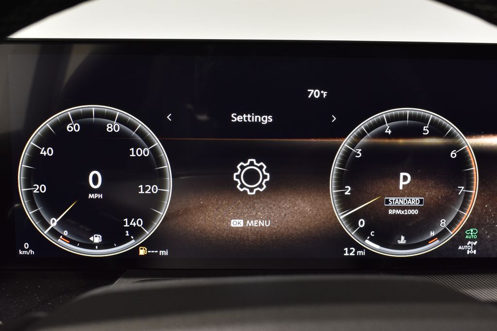 2026 Infiniti QX80 Luxe photo 19