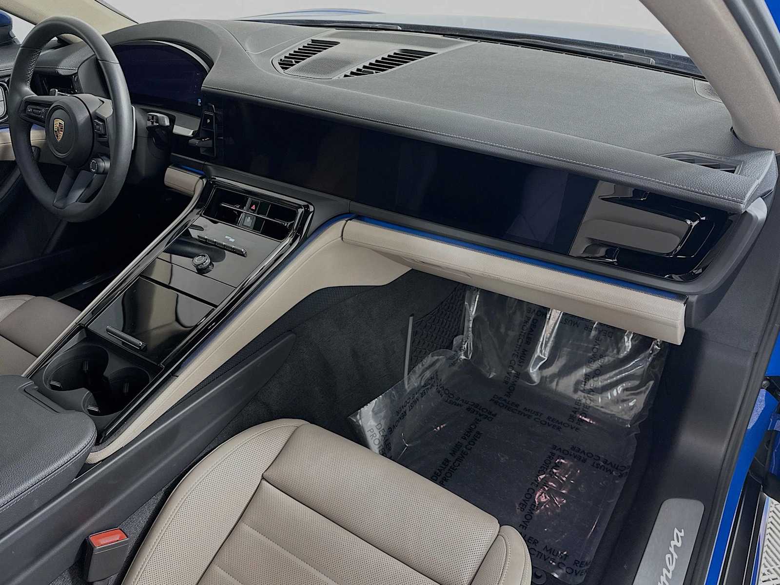 2025 Porsche Panamera photo 26