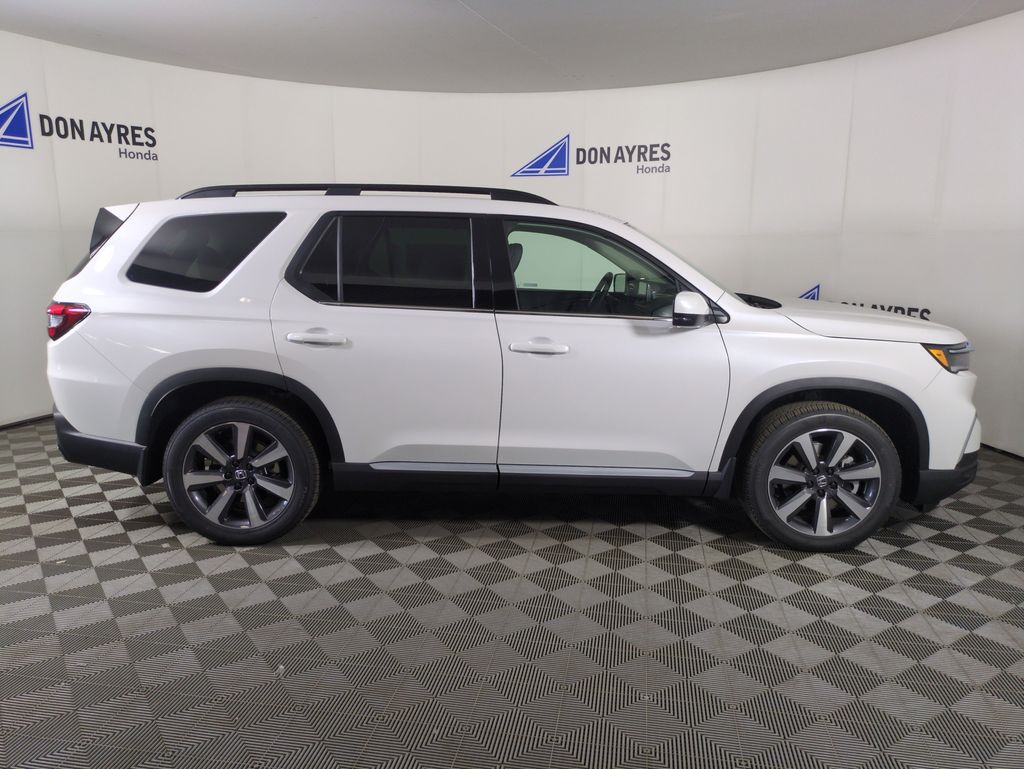 2025 Honda Pilot Touring photo 5