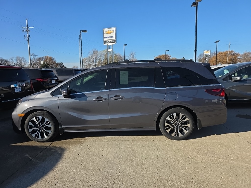 2025 Honda Odyssey Elite photo 3