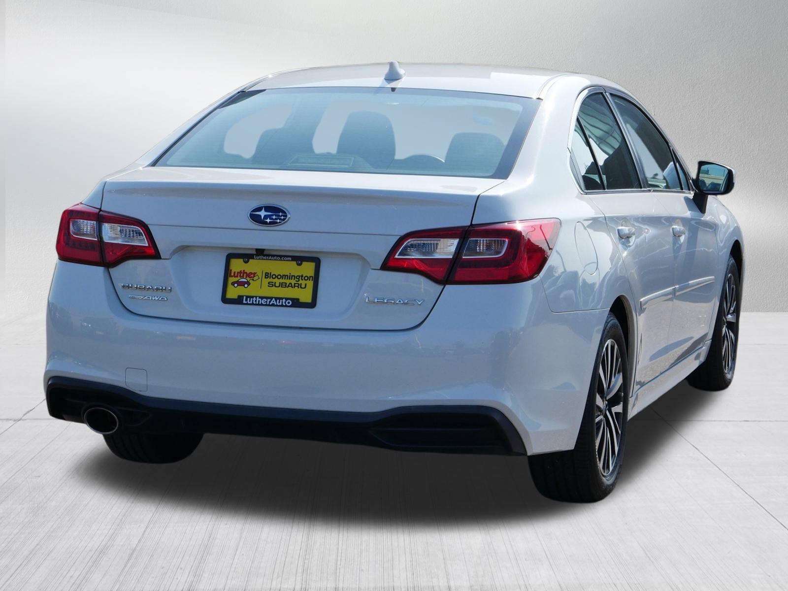 2018 Subaru Legacy Premium photo 3