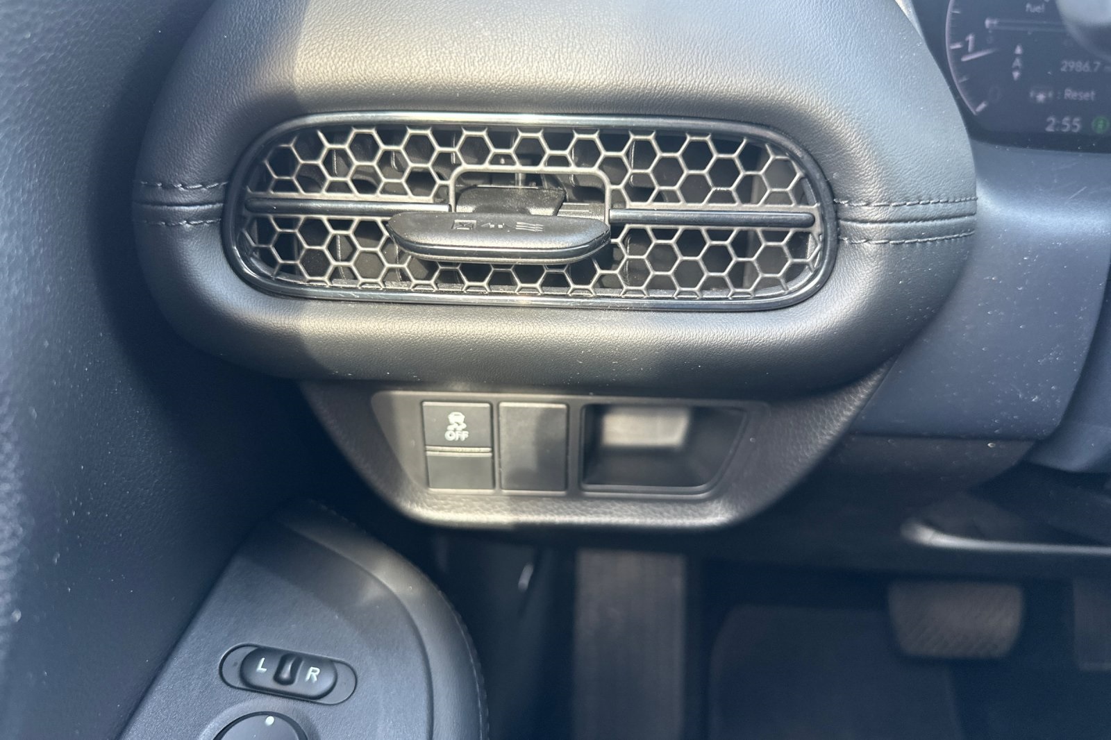 2023 Honda HR-V LX photo 32