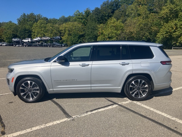 2023 Jeep Grand Cherokee Overland photo 8