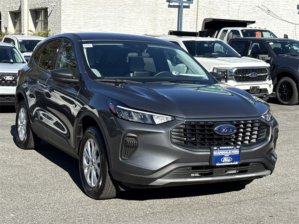 2025 Ford Escape Active's photo