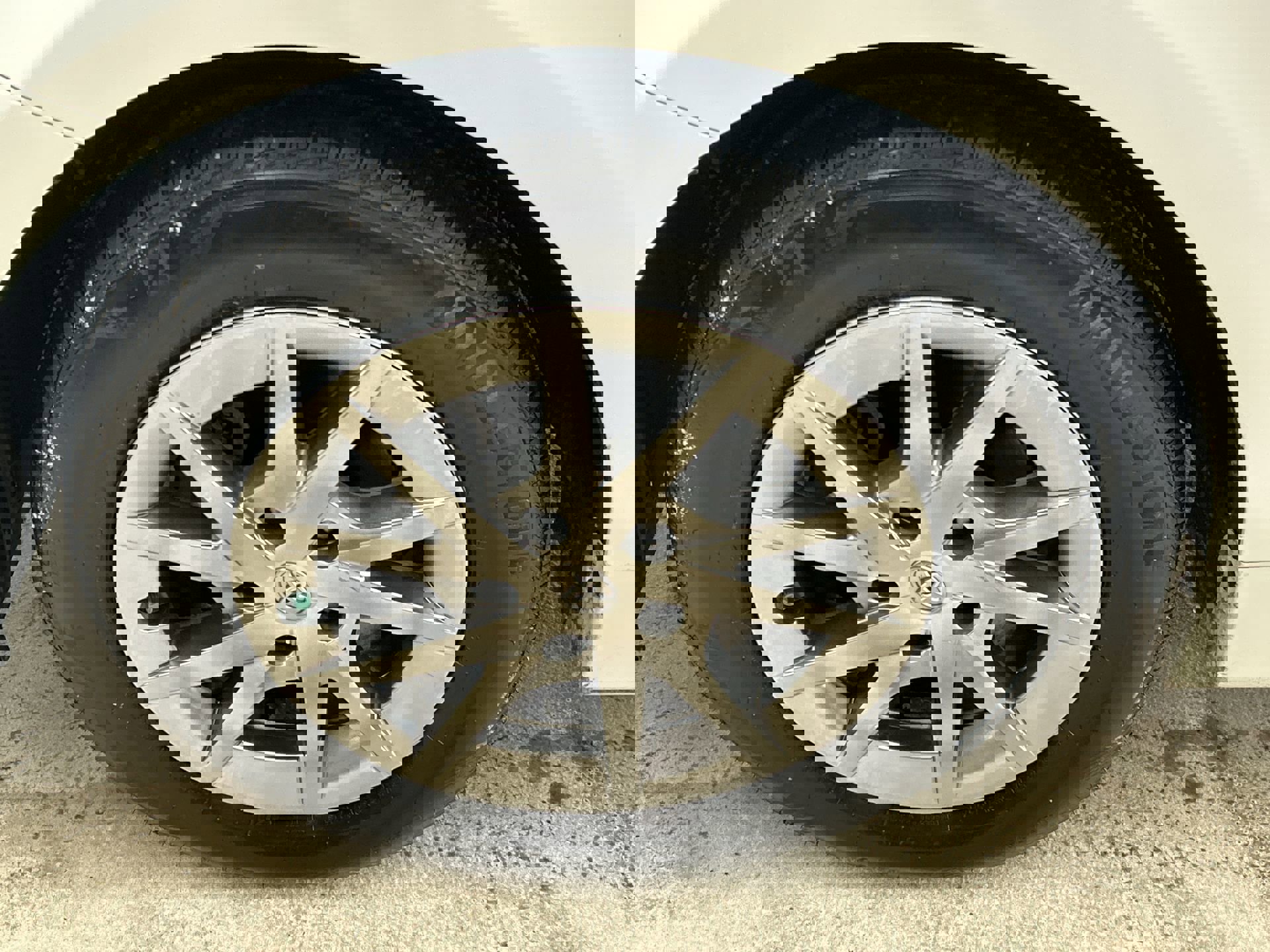 Used 2017 Toyota Prius v Five with VIN JTDZN3EU6HJ057167 for sale in Kansas City