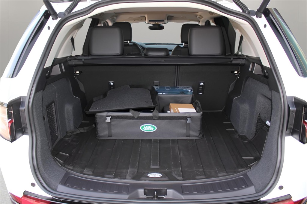 2025 Land Rover Discovery Sport S photo 14