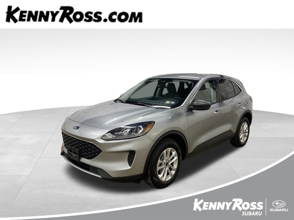 2022 Ford Escape SE's photo