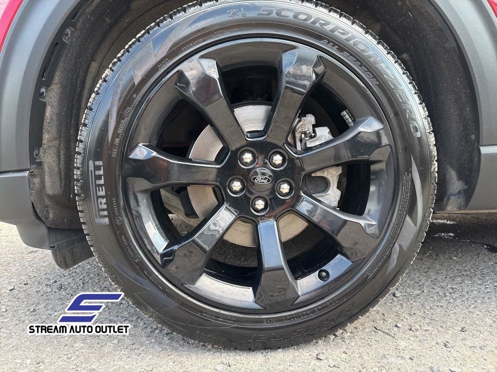 2023 Ford Explorer ST-Line photo 4