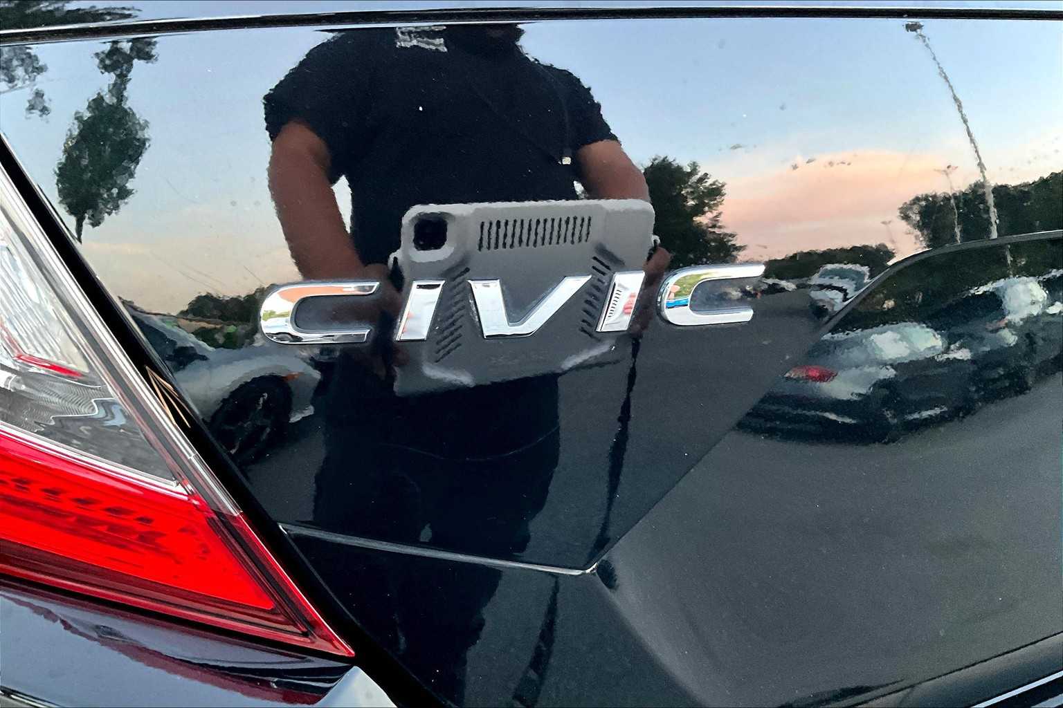 2019 Honda Civic LX photo 29