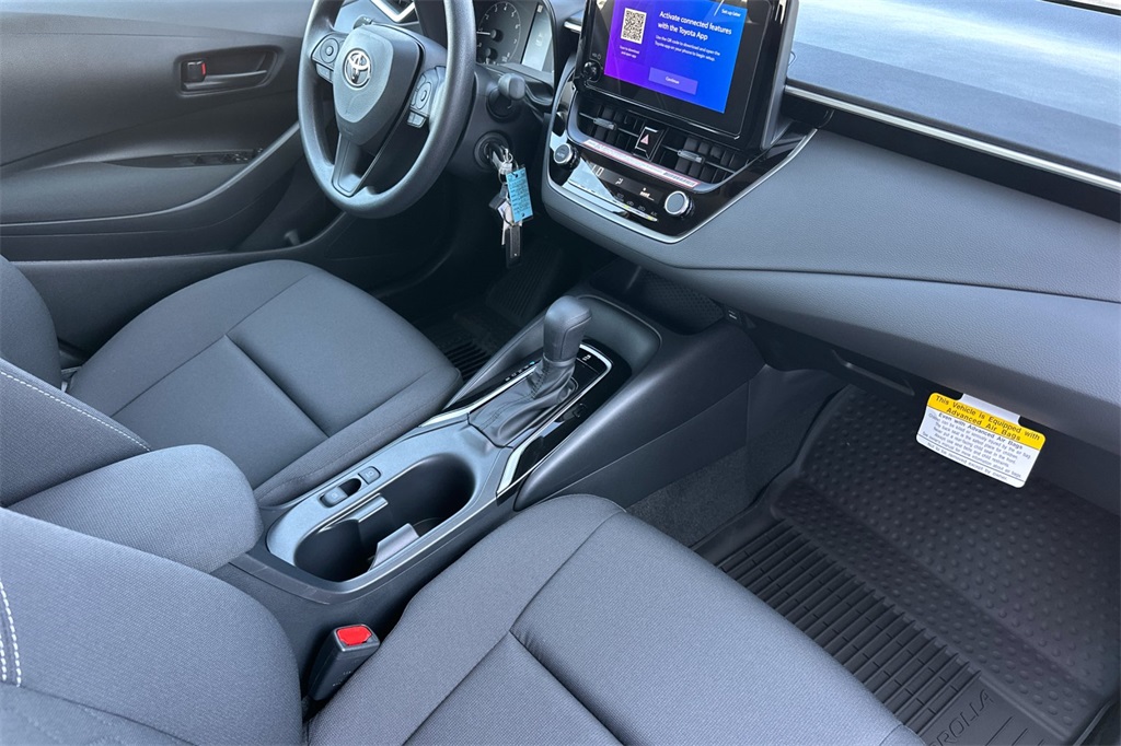 2025 Toyota Corolla LE photo 15