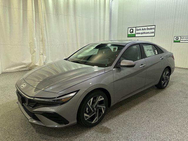 2025 Hyundai Elantra Limited photo 3