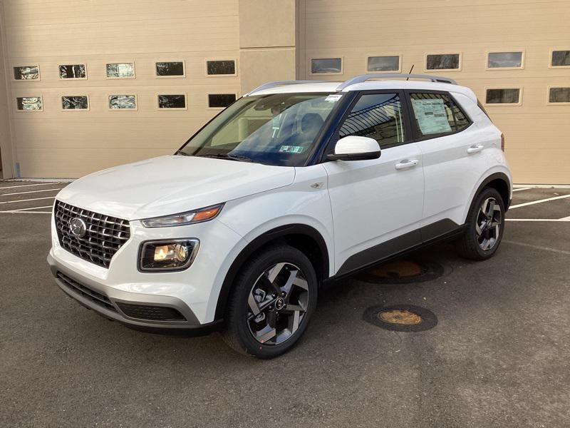 2026 Hyundai Venue SEL photo 2