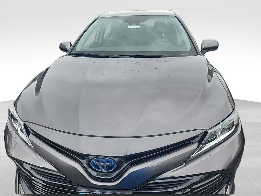 2020 Toyota Camry Hybrid LE photo 4