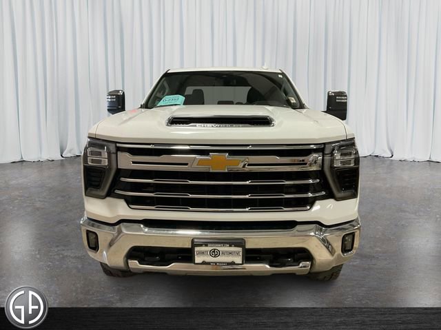 2024 Chevrolet Silverado 2500HD LTZ photo 2