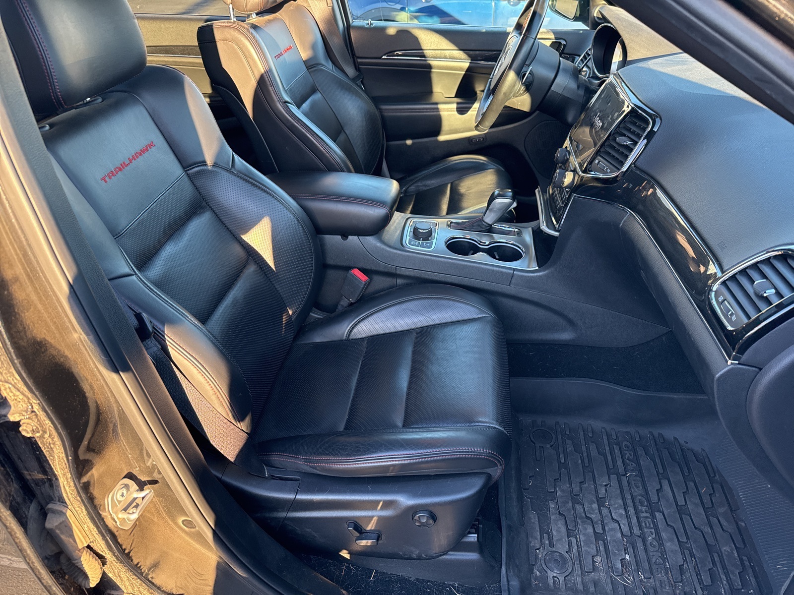 2020 Jeep Grand Cherokee Trailhawk photo 13