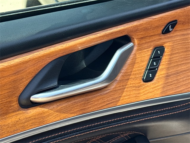 2023 Jeep Grand Cherokee Summit photo 21
