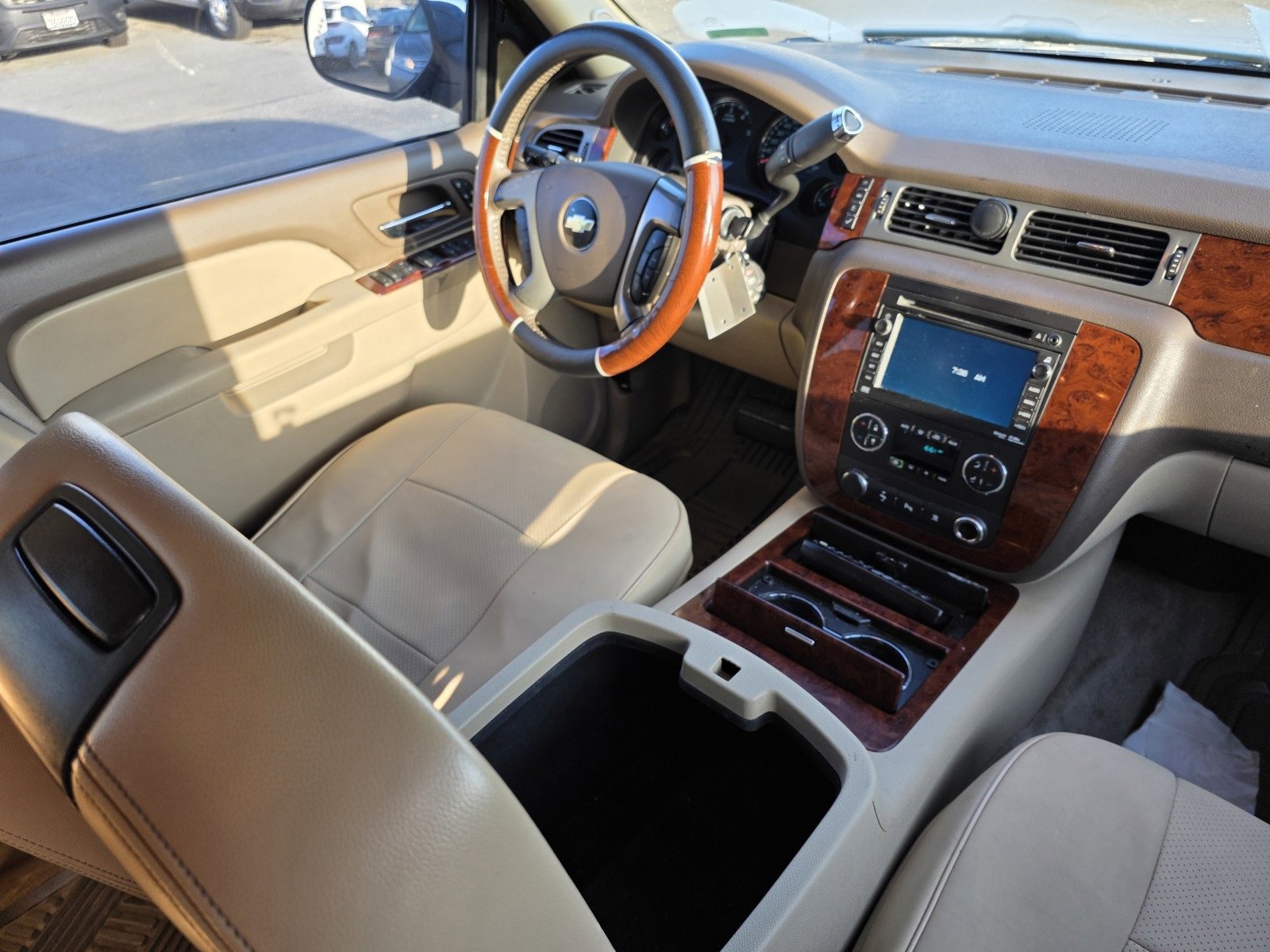 2011 Chevrolet Tahoe LTZ photo 10